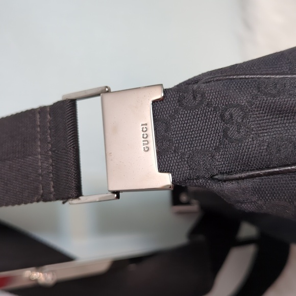 Gucci GG Canvas Crossbody Bag - Picture 3 of 12